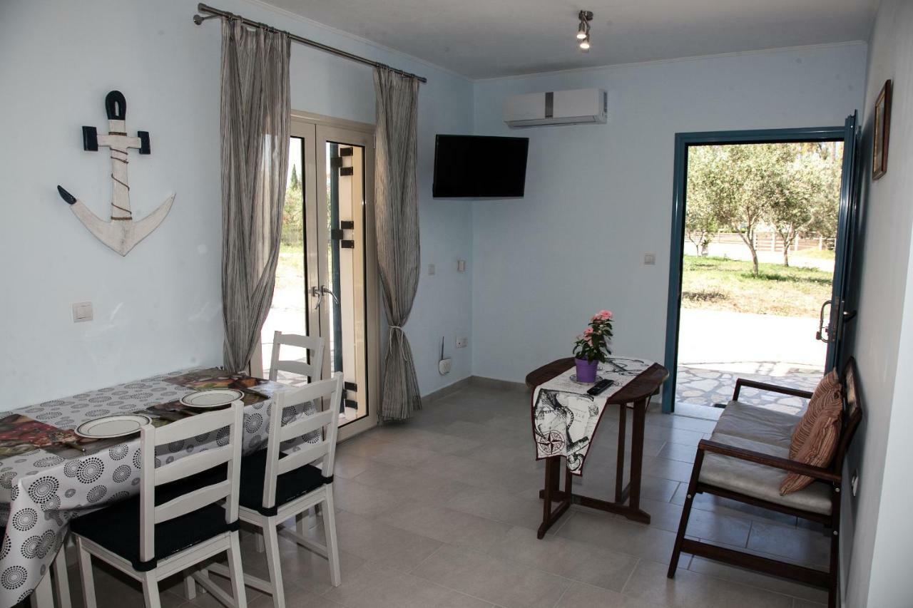 Romanos XI Xi Beach Ngoại thất bức ảnh